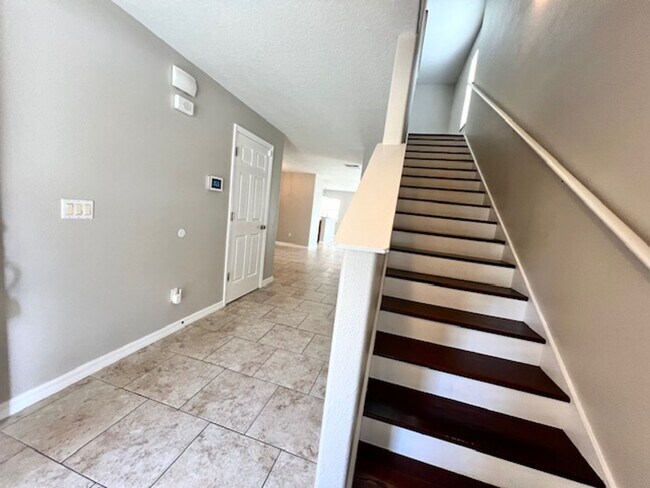 Photo - OVIEDO RENTAL!Wonderful 3 bd 2.5 ba corner... Townhome