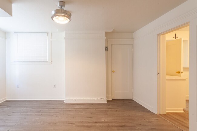 Photo - UC Berkeley Duplex Apartment