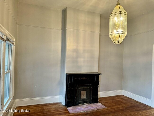 Building Photo - 1236 S Floyd St