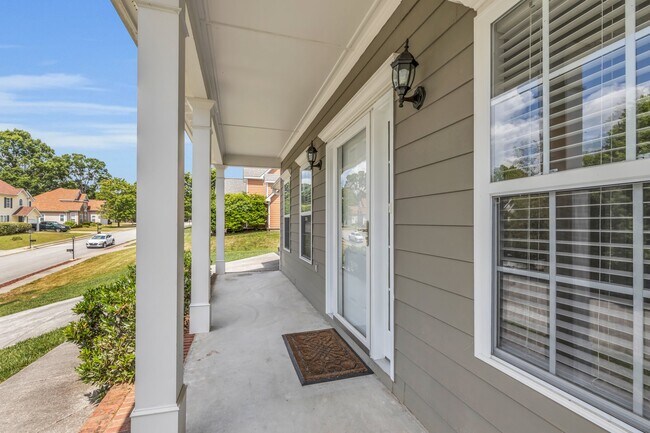Foto del edificio - 5623 Crooked Creek Dr