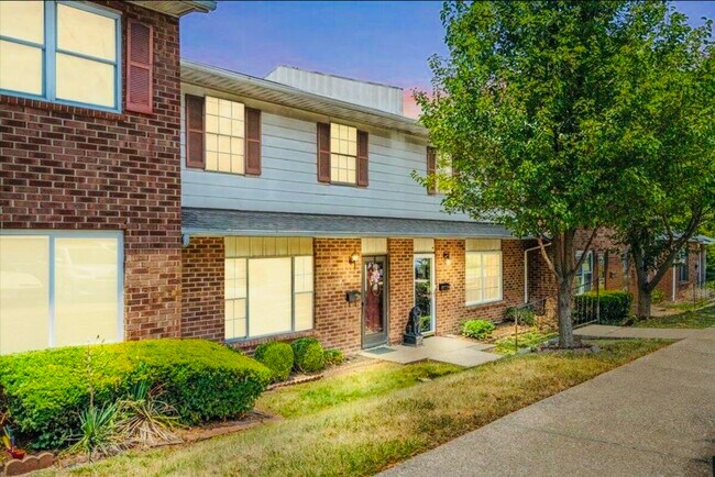 Foto del edificio - 3500 Warwick Dr