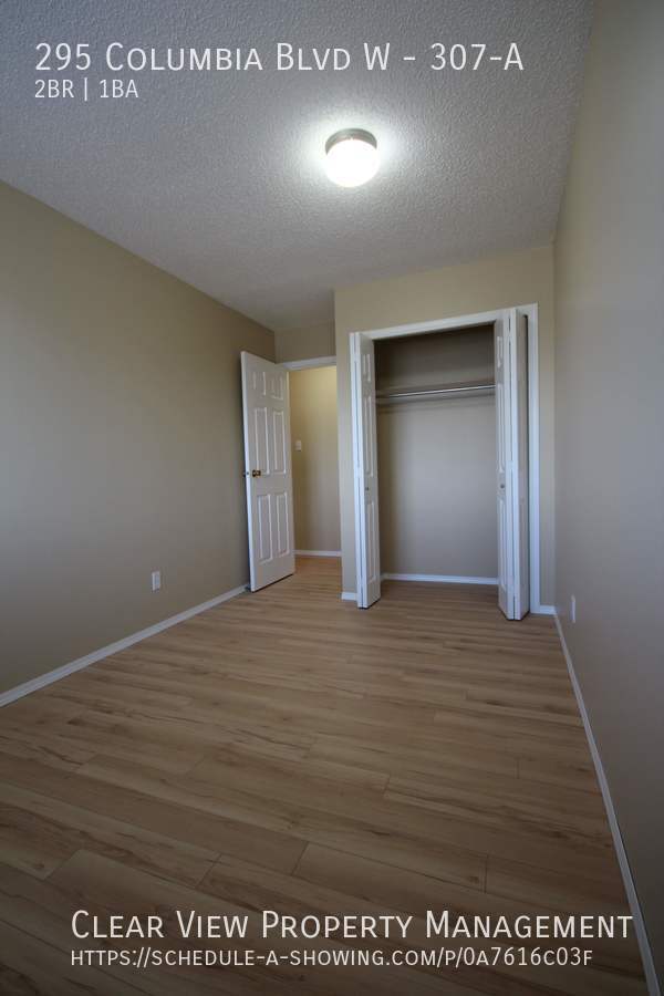 Photo du bâtiment - Columbia Manor 2 bedroom condo with Utilit...