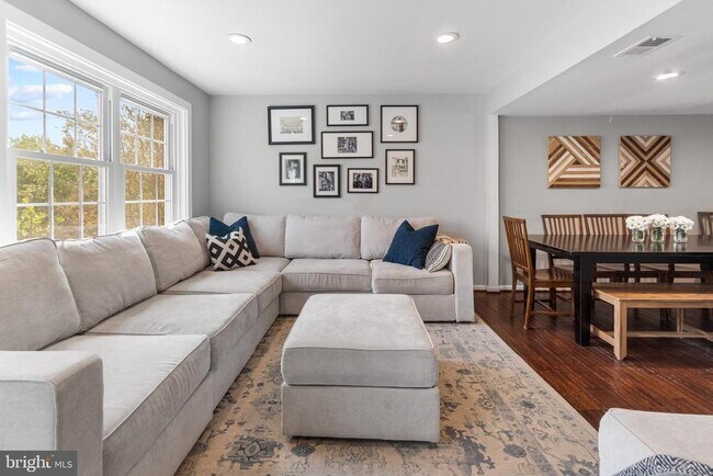 Foto del edificio - 2813 Hogan Ct