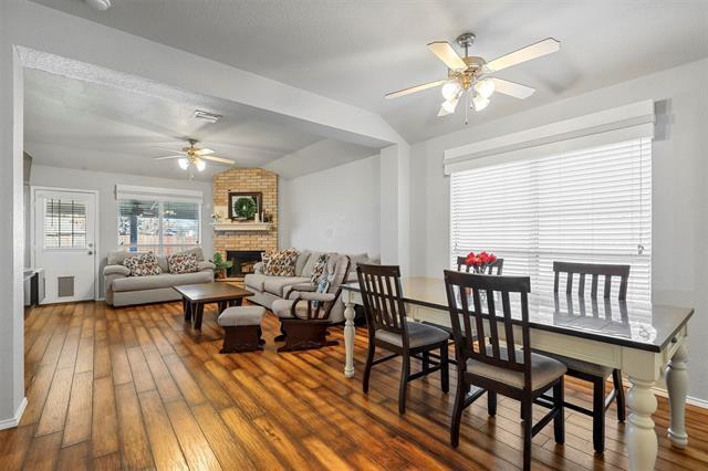 Foto del edificio - 1352 Meadowbrook Ln