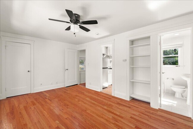 Foto del edificio - 860-870 Lytton Ave