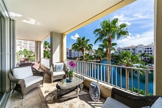 Building Photo - 707 Crandon Blvd