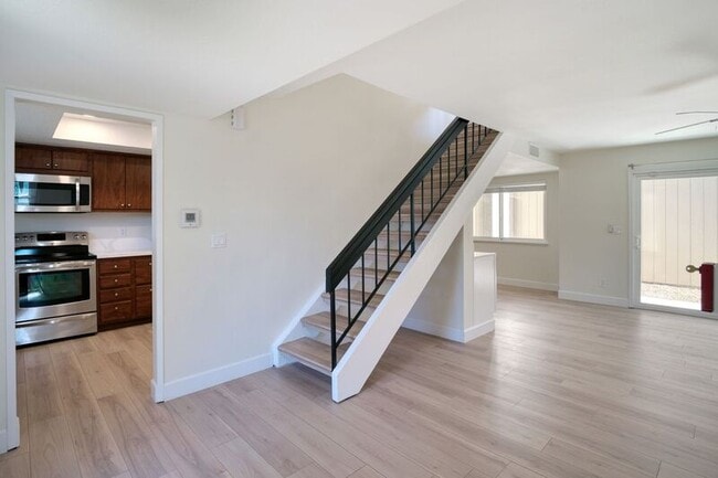 Building Photo - 6726 Calvine Rd