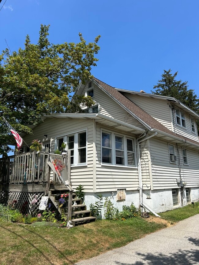 Building Photo - 1435 Troupe Rd