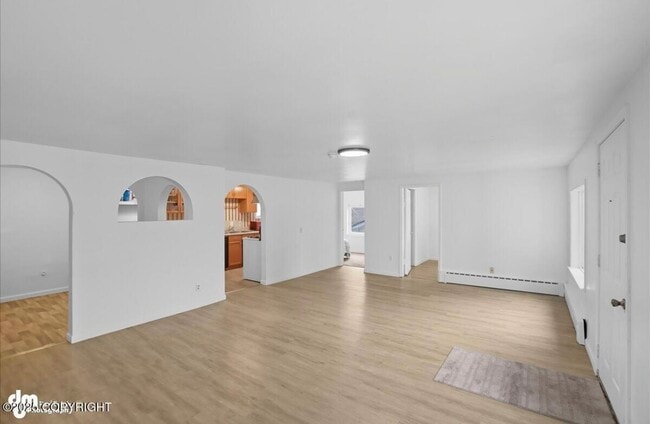 Building Photo - 617 N Park St