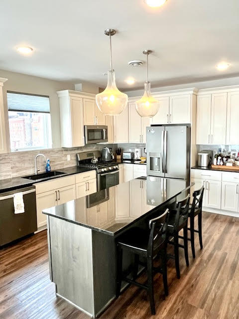 Foto del edificio - 624 E 1st St