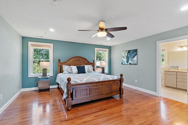 Master bed - 1 Cricket Ln