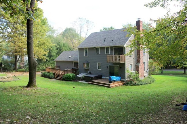 Foto del edificio - 69 Church Hill Rd