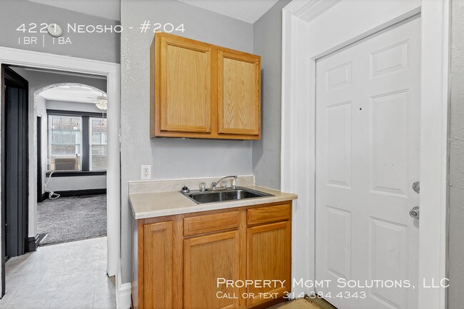 Foto del edificio - Large one bedroom with Bonus Room