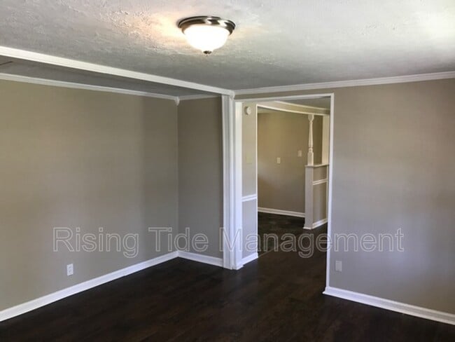 Building Photo - 1128 4th Way