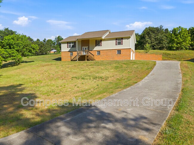 Foto del edificio - 1690 River Bend Rd