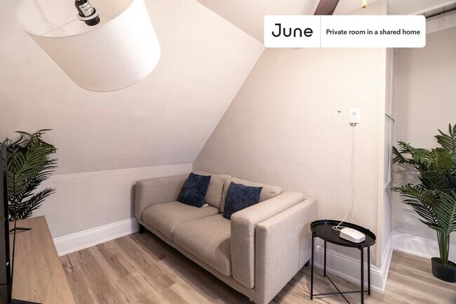 Foto del edificio - Room in Shared 3 bed/1 bath home