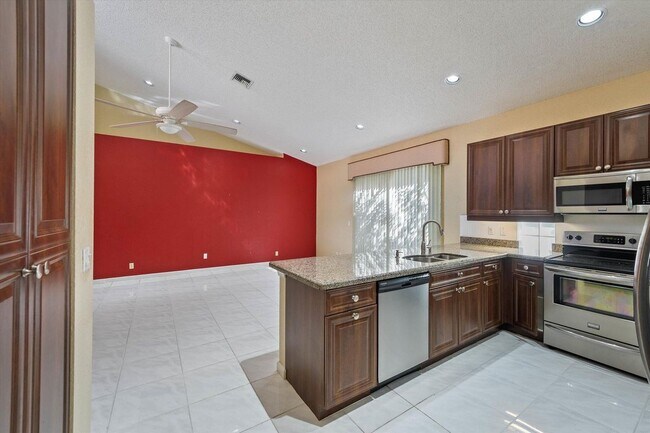 Foto del edificio - 10860 Fairmont Village Dr