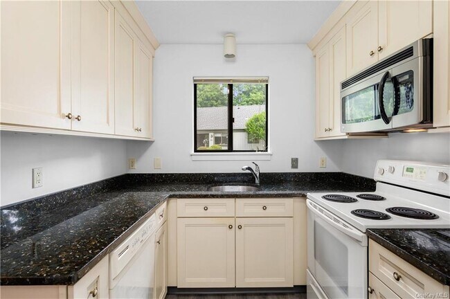 Foto del edificio - 317 Heritage Hills