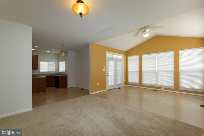 Foto del edificio - 72 Silverleaf Dr