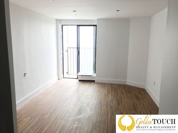 Foto del edificio - 7-11 Seagirt Ave