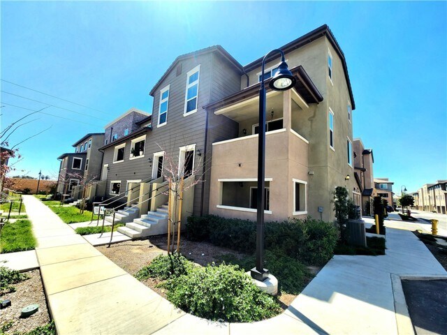 Building Photo - 996 Newberry Ln