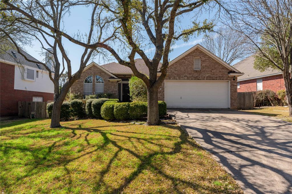 Foto principal - 11120 Savin Hill Ln
