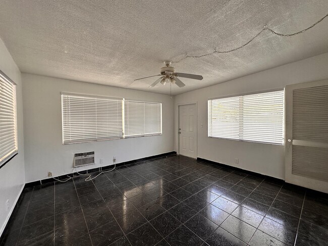 Building Photo - 4771 NE 17th Dr