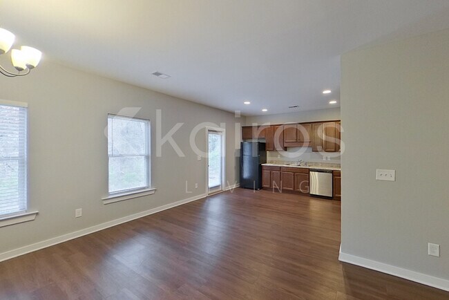 Foto del edificio - 433 White Oak Cir