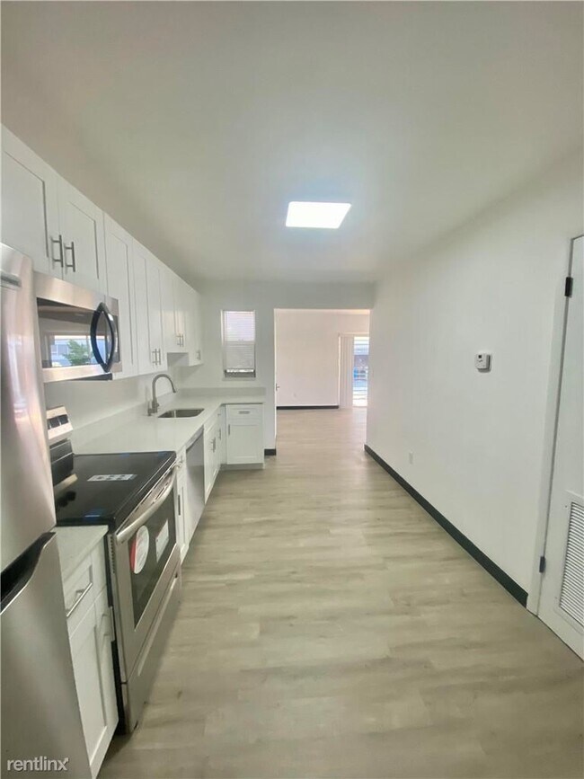 Foto del edificio - 2 br, 1 bath House - 411 SE 10th St Apt 3