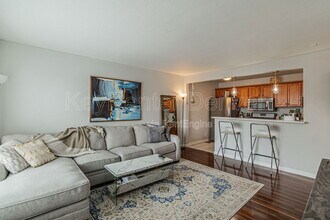Building Photo - 2424 W 35th Ave