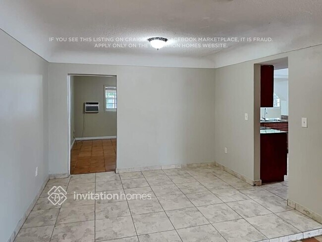 Building Photo - 8659 Sheraton Dr