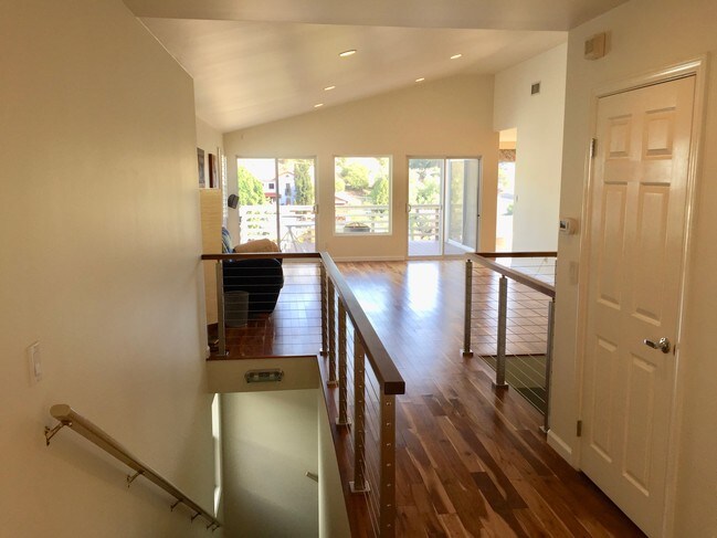 Foto del edificio - 4680 Glenalbyn Dr