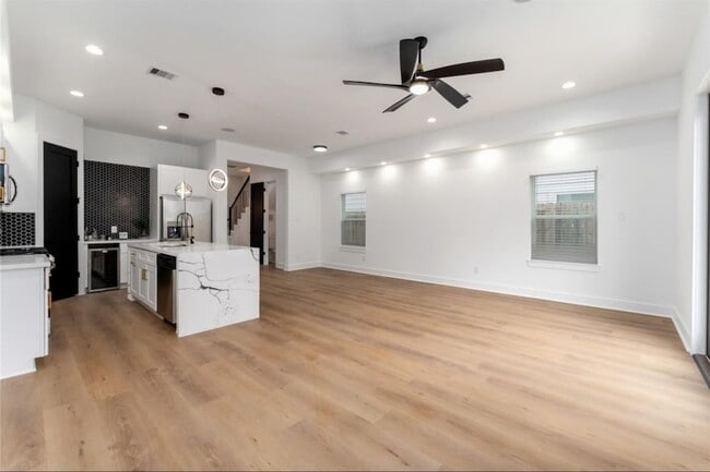 Building Photo - 4121 Shelby Cir