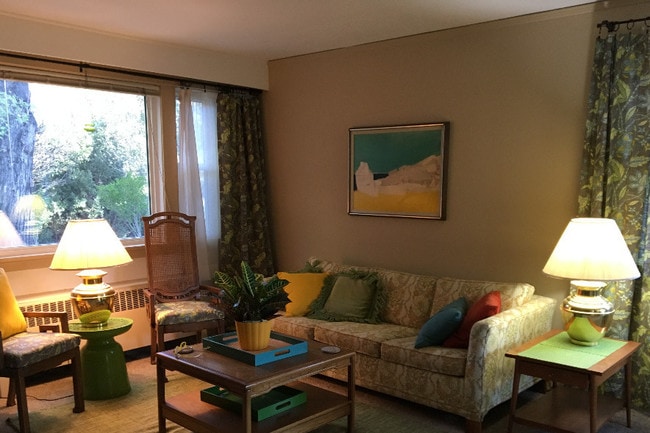 living room - 2059 41st St