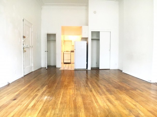 Building Photo - 439 W 147th St