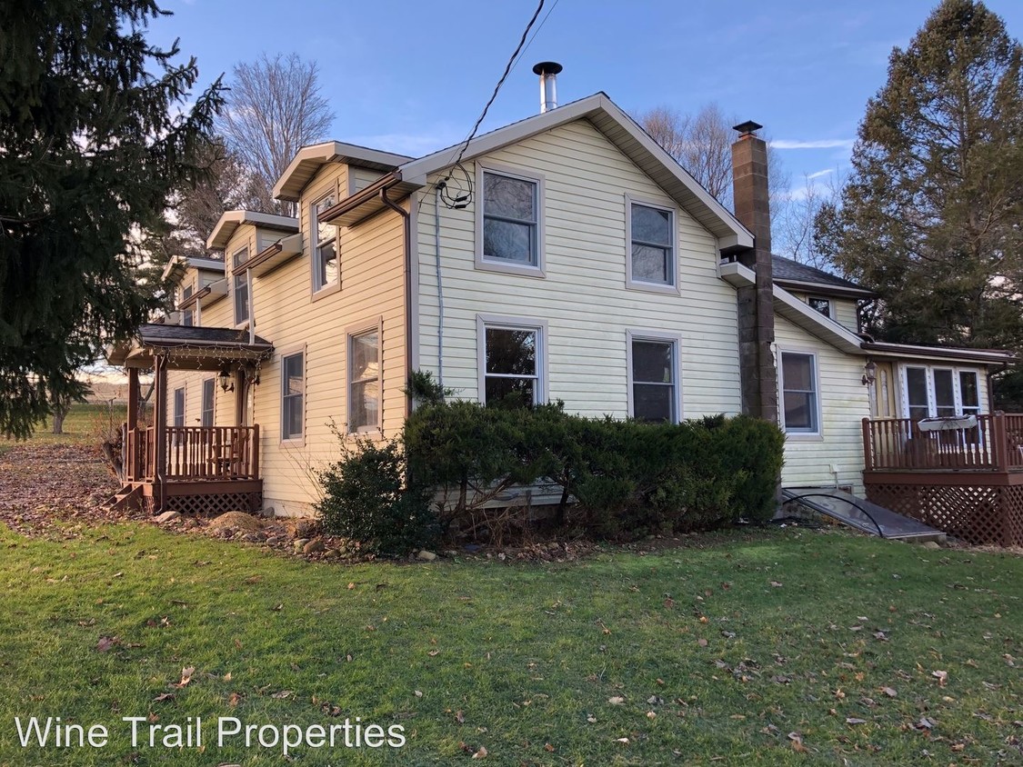 Primary Photo - 5 br, 2 bath House - 338 State Route 247