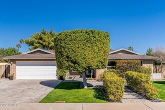 Building Photo - 6110 E Blanche Dr