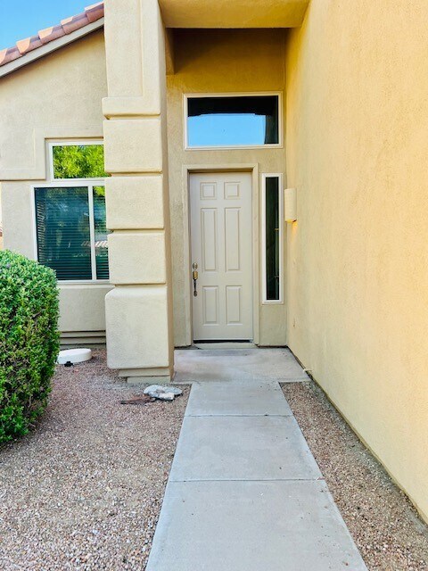 Building Photo - 10243 E Caribbean Ln