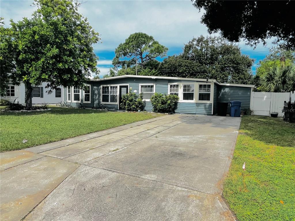 Foto principal - 6710 Kingswood Dr N