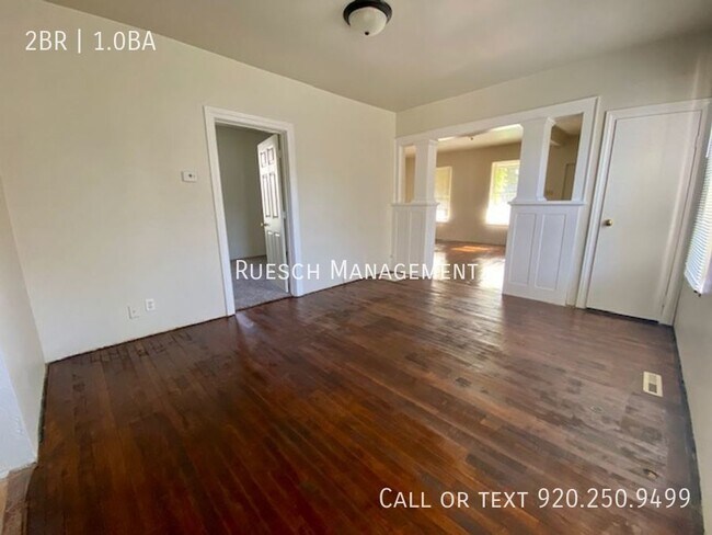 Foto del edificio - Spacious 2 Bedroom 1 Bath Lower Duplex-Ava...