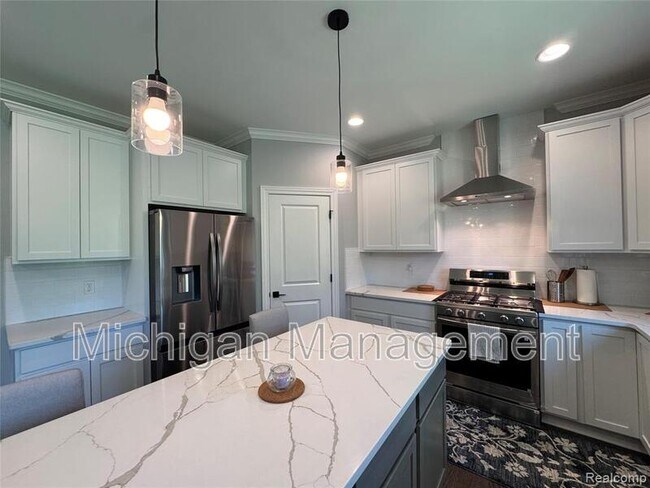 Foto del edificio - 6149 Woodridge Ln