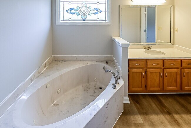 Building Photo - 5869 Steffani Dr