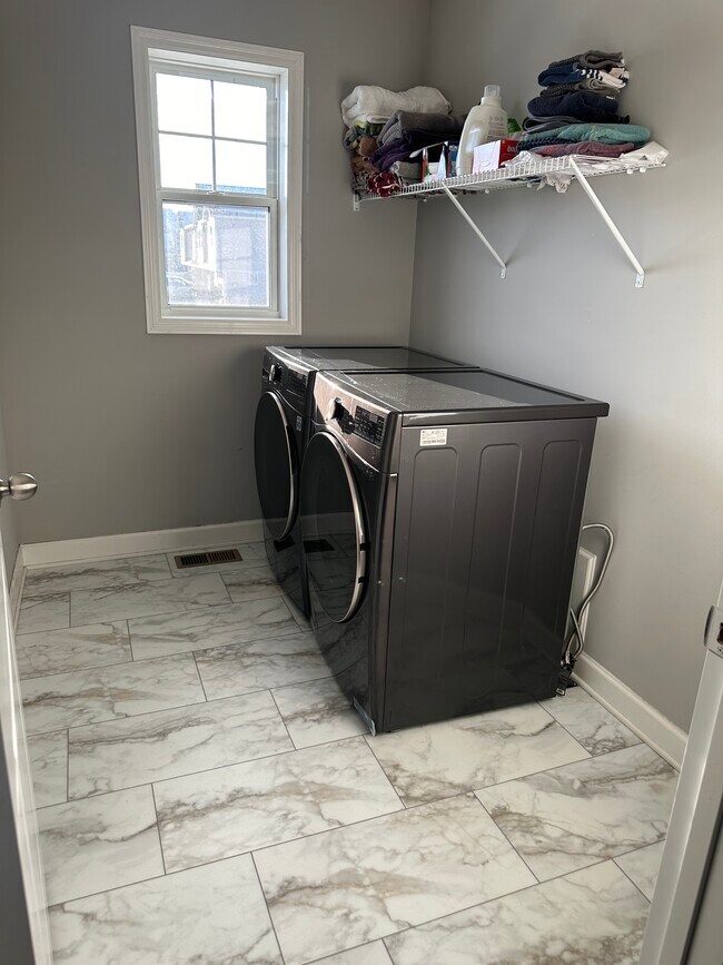 Foto del edificio - 4857 Stable View Dr