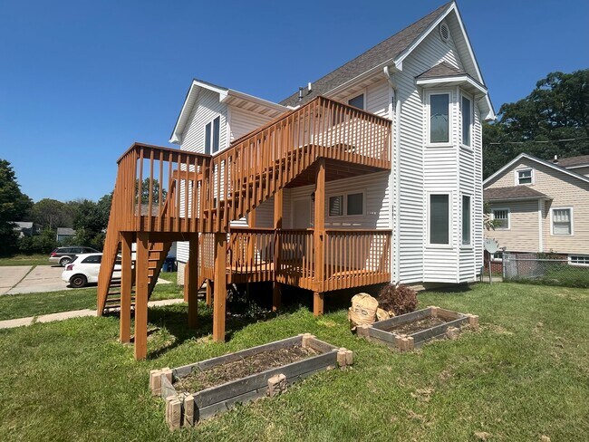Building Photo - 2901 Hickman Rd
