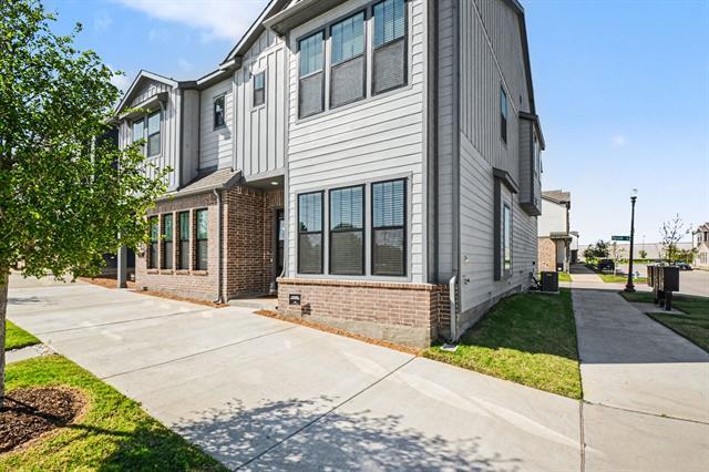 Foto del edificio - 901 Janwood Dr