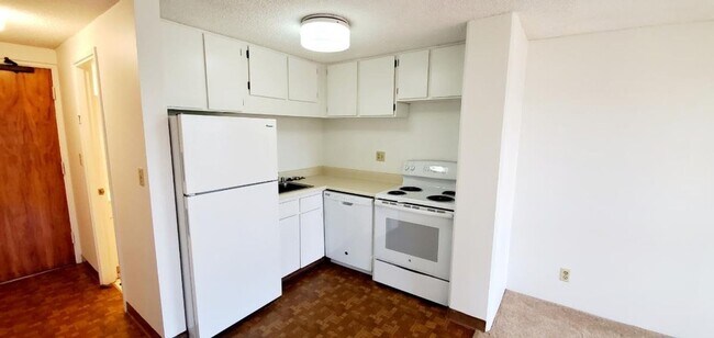 Building Photo - 2724 Kahoaloha Lane #1502- Large Studio