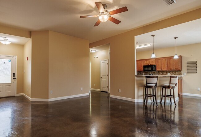 Foto del edificio - 3/2 Available now in Lake forest