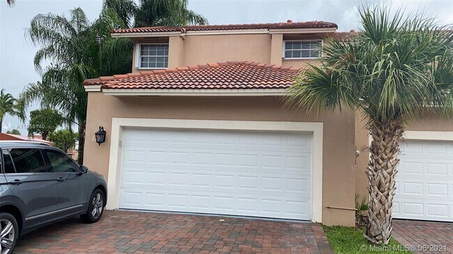 Foto del edificio - 8221 NW 191st Ln