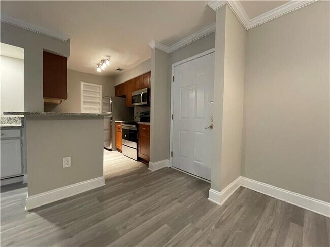 Building Photo - 4106 Pine Heights Dr NE