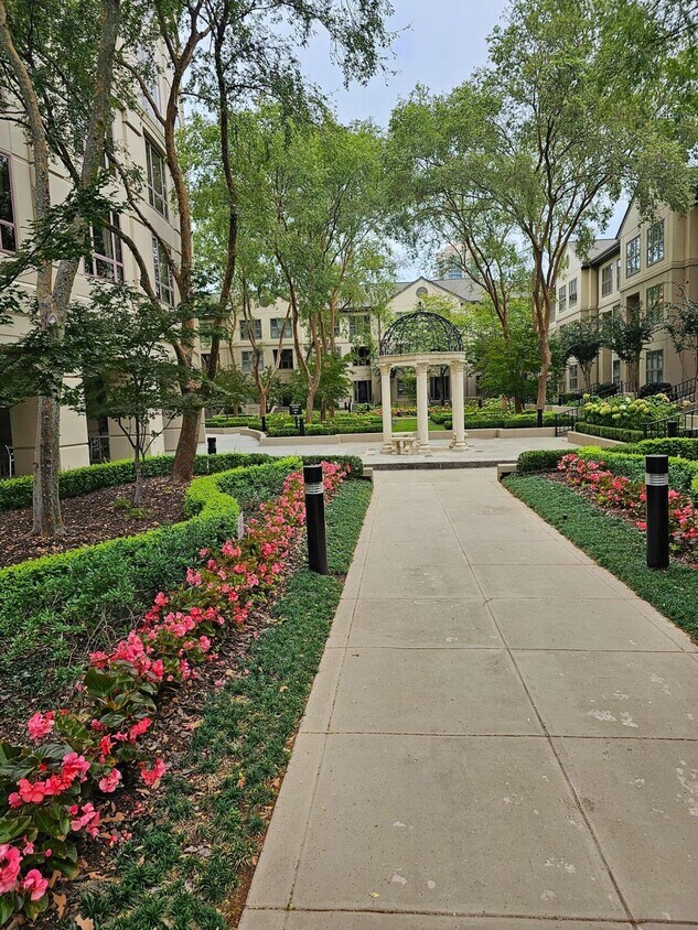 3475 Oak Valley Rd NE Unit 660, Atlanta, GA 30326 Condo for Rent in